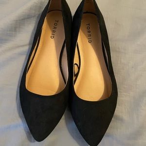 Torrid pointed toe flats